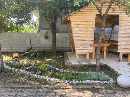 Guesthouse Family Batumi Eksteriør bilde